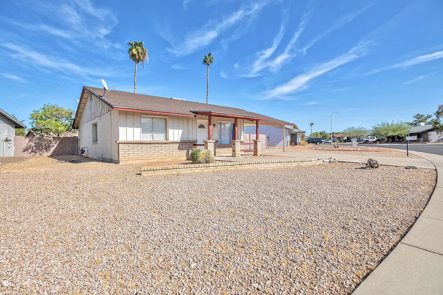 2104 E Cornell Dr Tempe, AZ 85283 photo 2