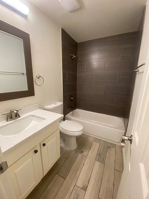 2662 W Isabella Ave photo 2