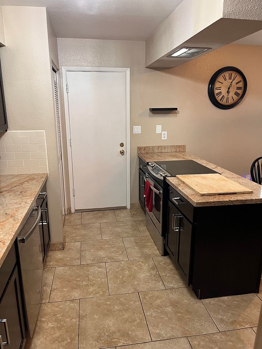 2543 W Kiowa Ave photo 4