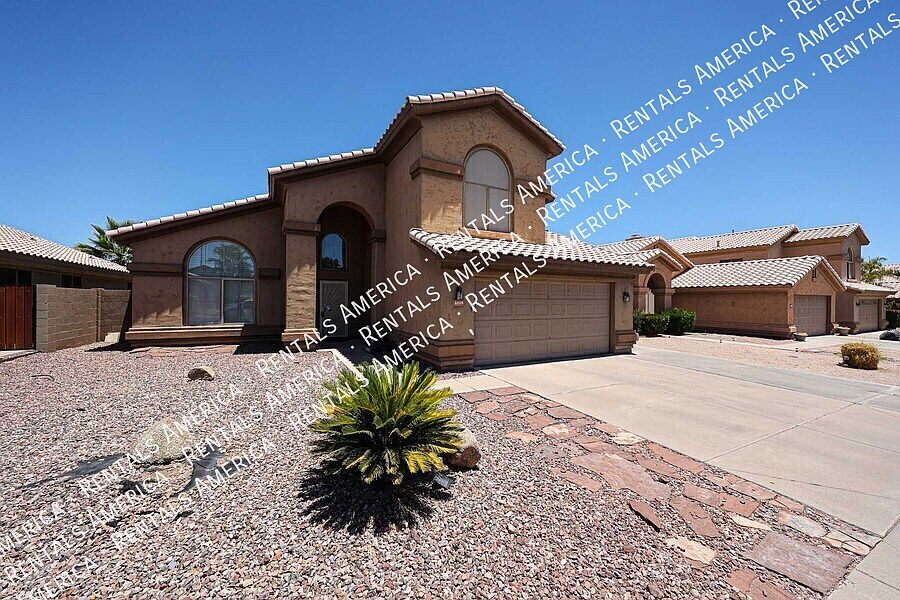 4616 E Summerhaven Dr Phoenix, AZ 85044 photo 3