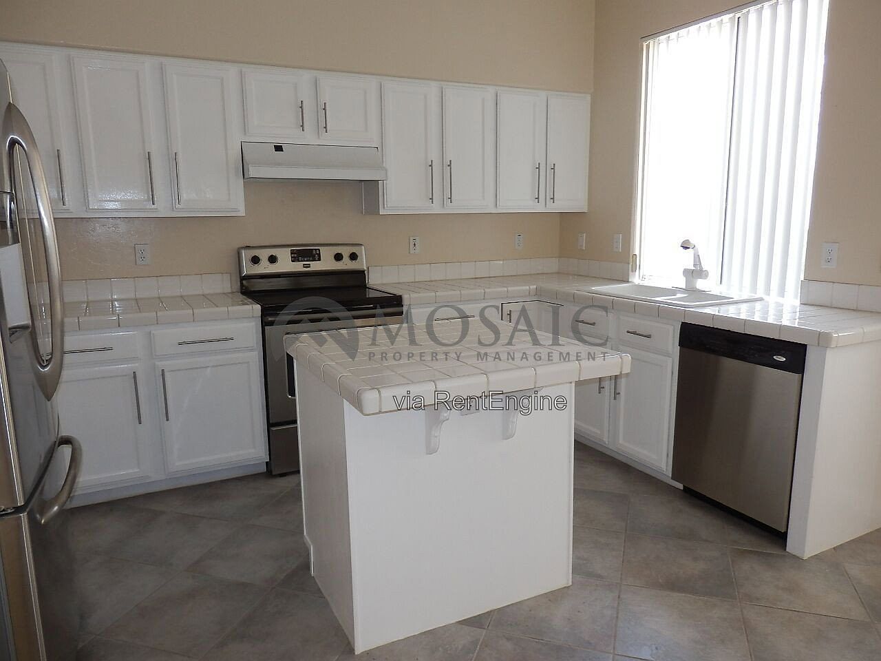 2106 E Briarwood Ter photo 5