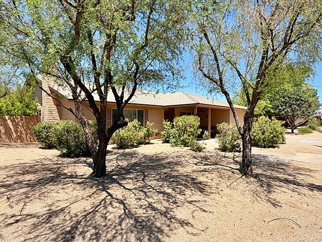 11817 S Coconino St Phoenix, AZ 85044 photo 2