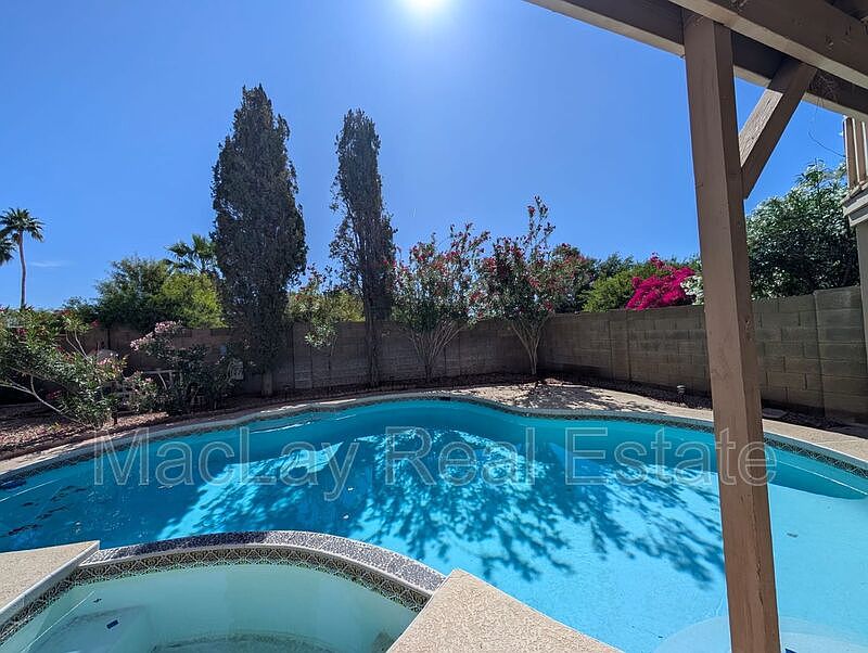 9223 S 45th Pl Phoenix, AZ 85044 photo 4