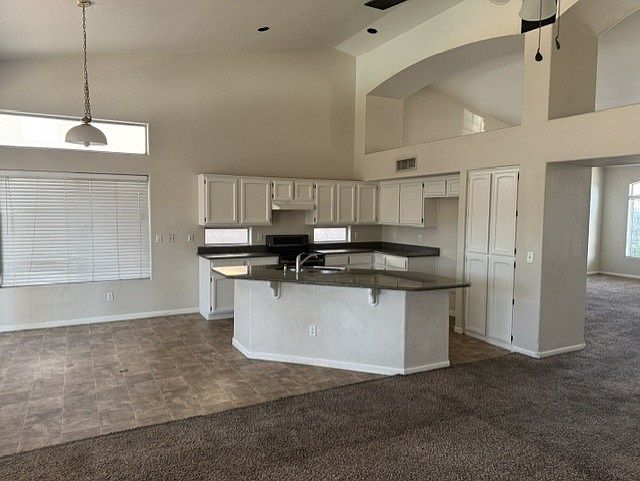 4622 E Desert Willow Rd photo 4