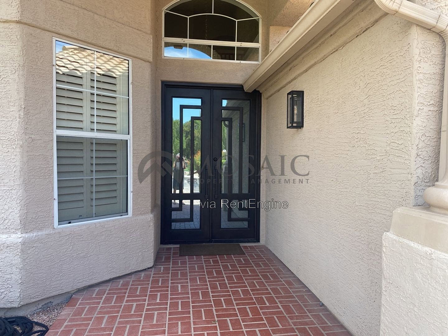 5561 W Park Ave photo 2