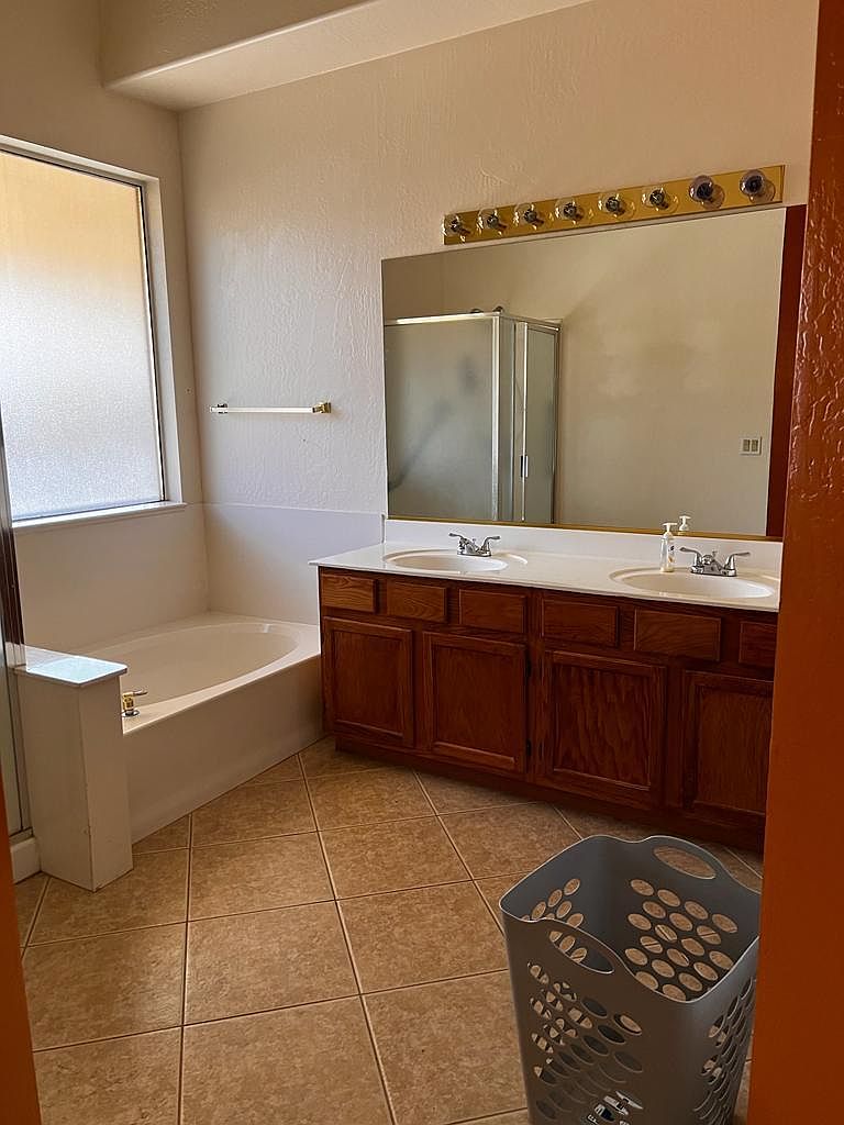 3351 W Ross Dr photo 4