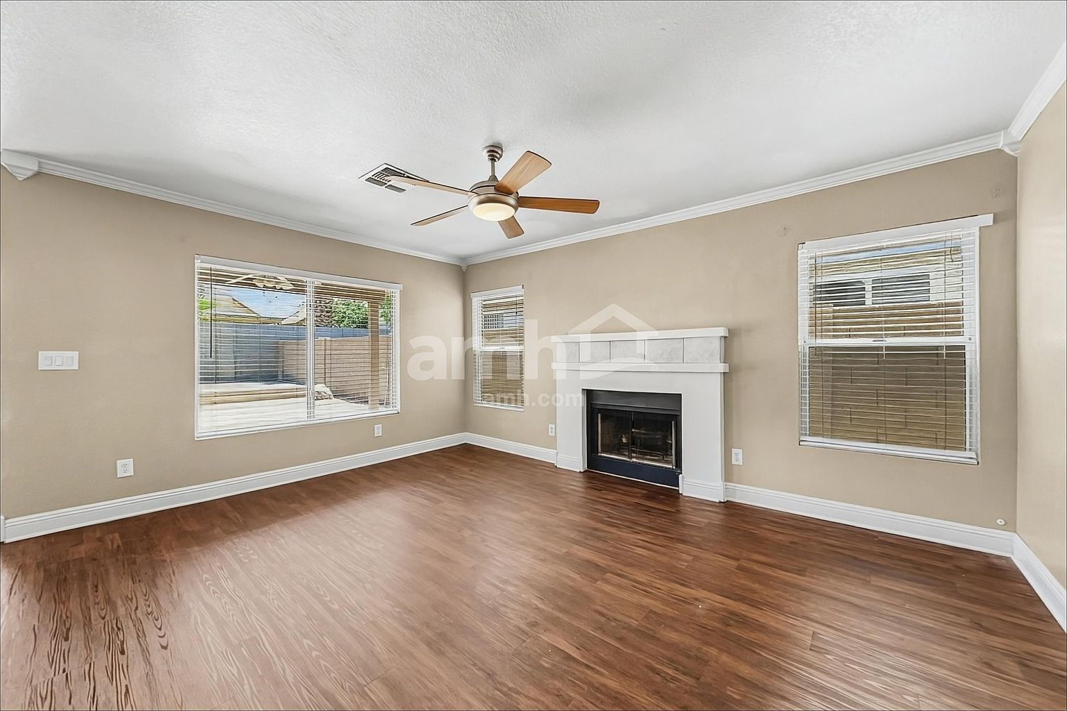 907 N Albert Dr photo 5