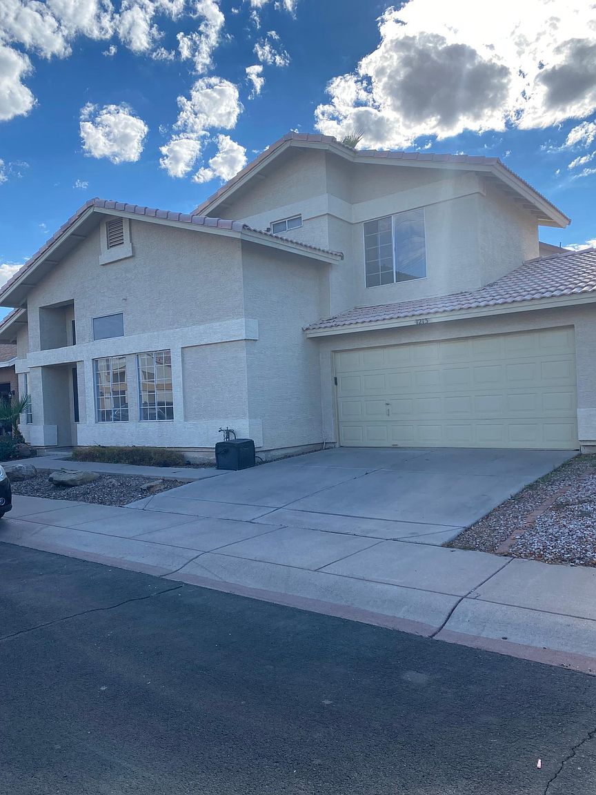 1213 E Hearne Way photo 3