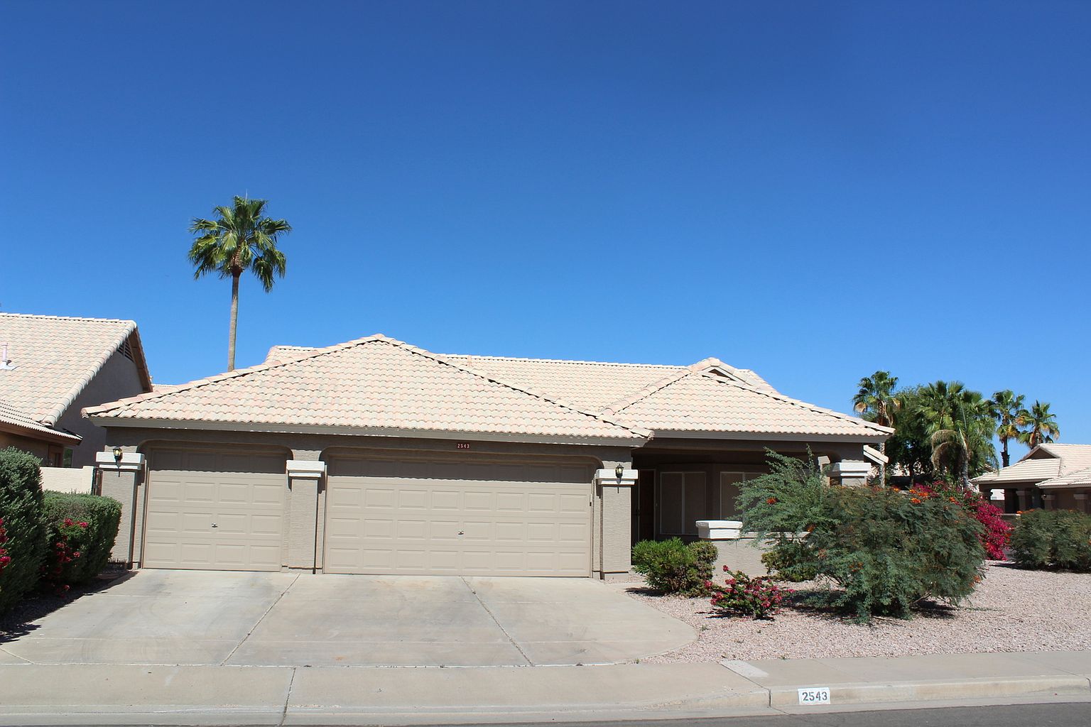 2543 S Essex Mesa, AZ 85209 photo 2