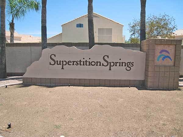 7339 E Lakeview Ave Mesa, AZ 85209 photo 2