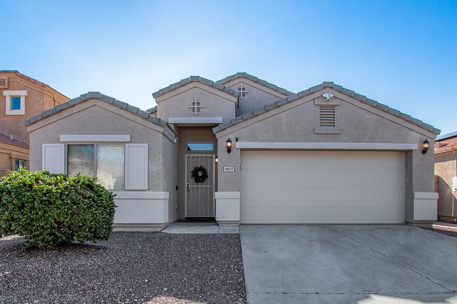 9837 W Salter Dr Peoria, AZ 85382 photo 3