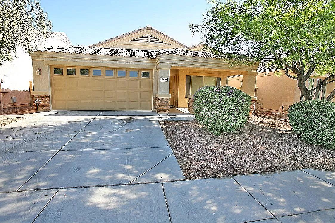 9902 W Melinda Ln Peoria, AZ 85382 photo 2