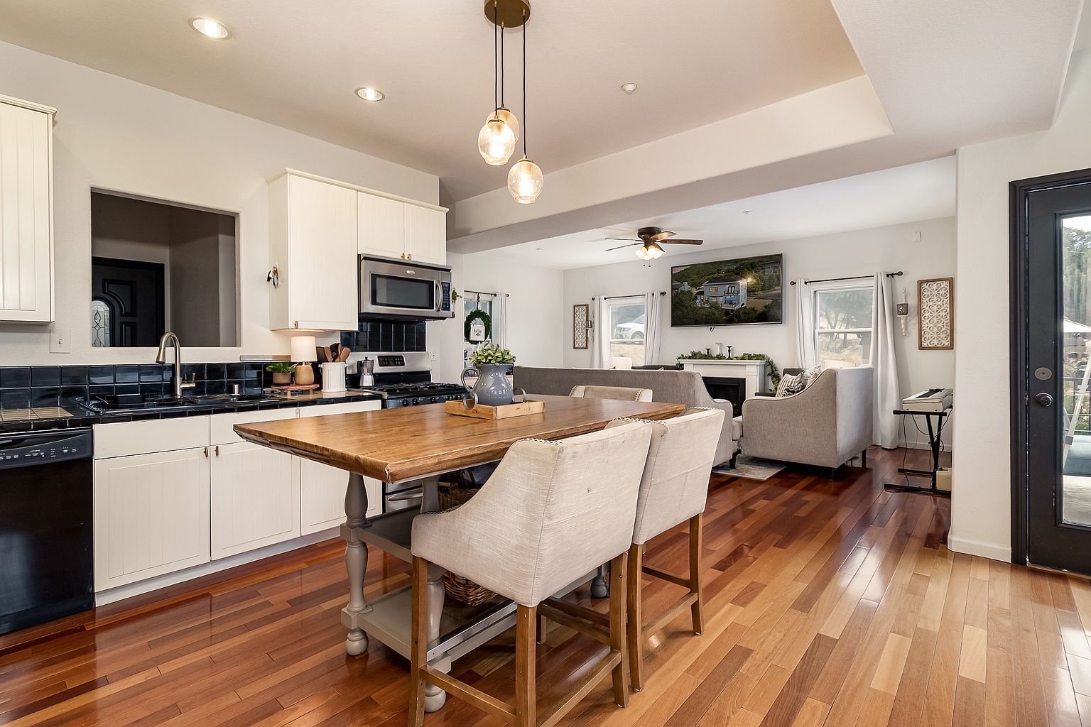 34627 Apache Dr photo 5