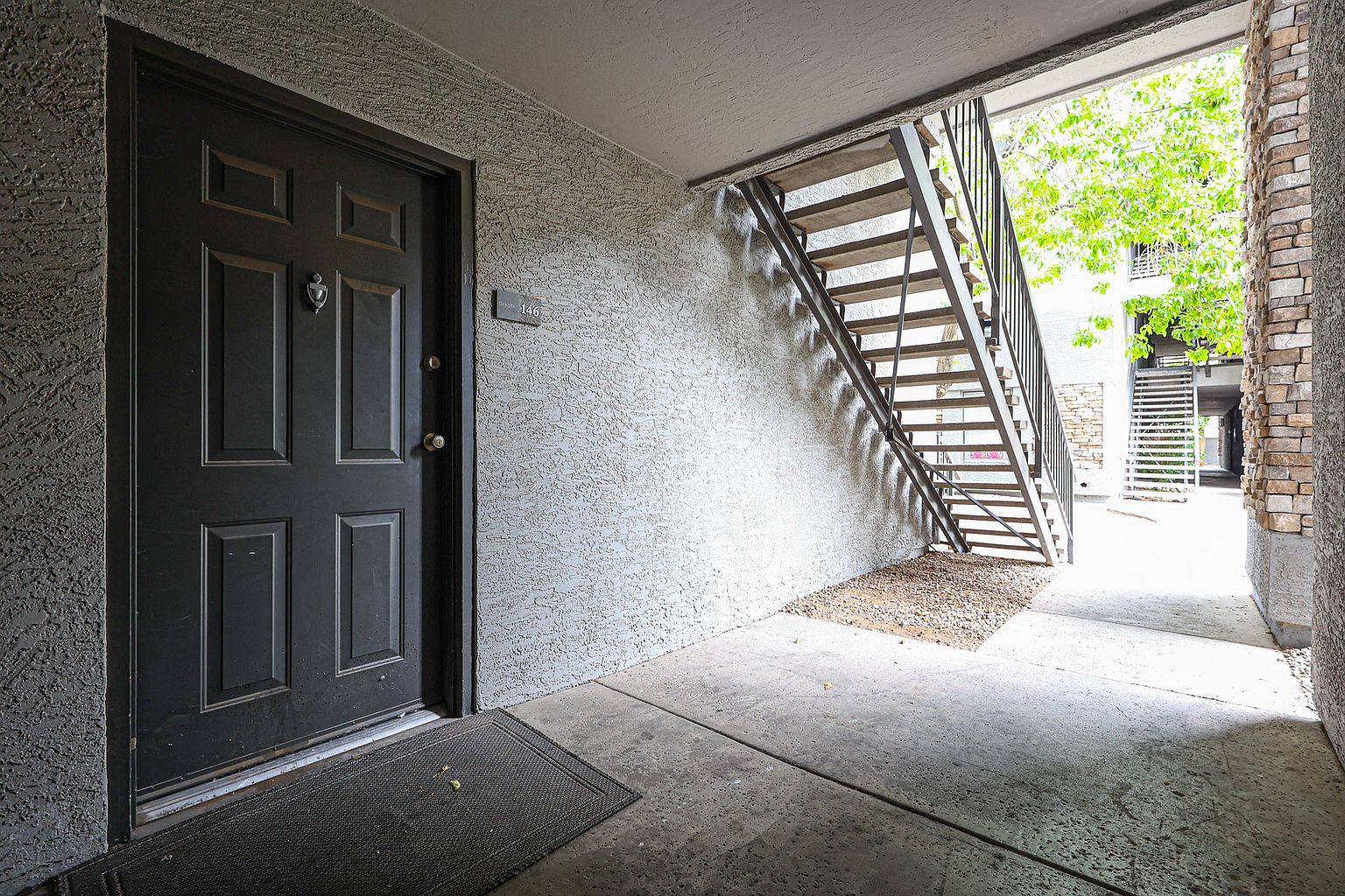 2025 E Campbell Ave photo 4