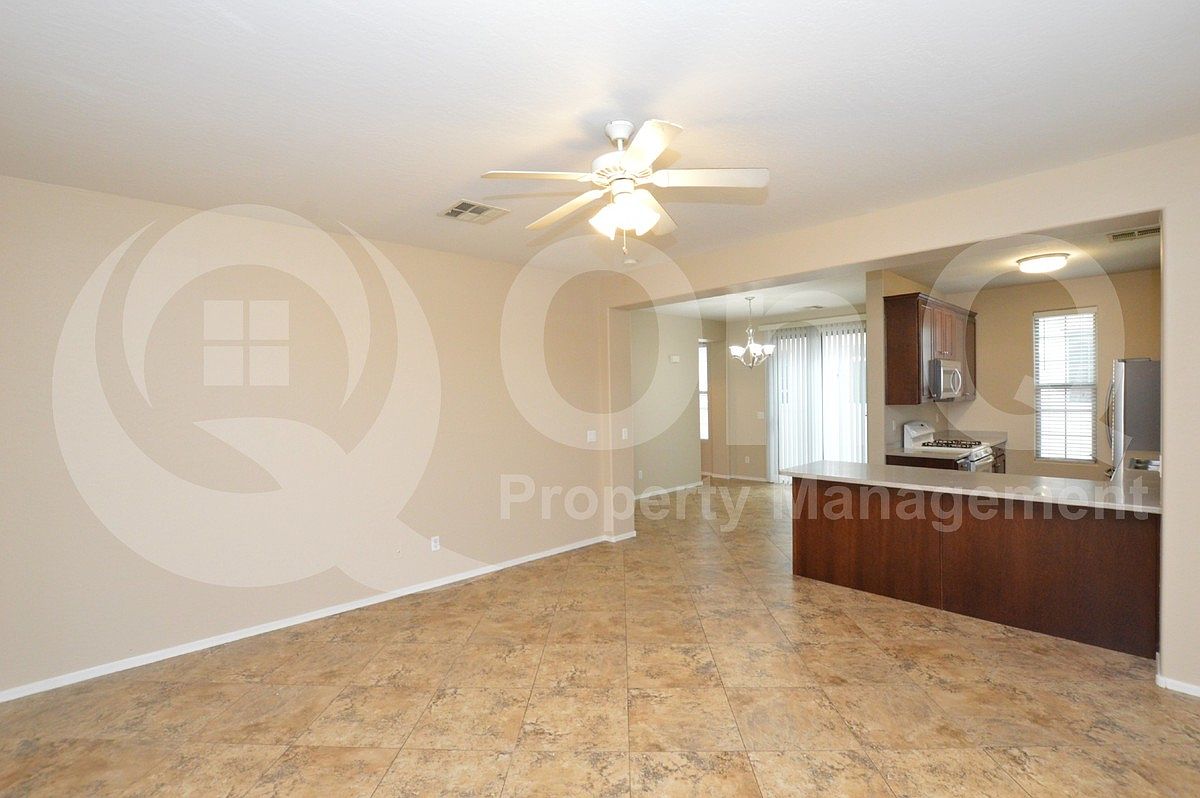 1453 S Sinova Ave Gilbert, AZ 85296 photo 5