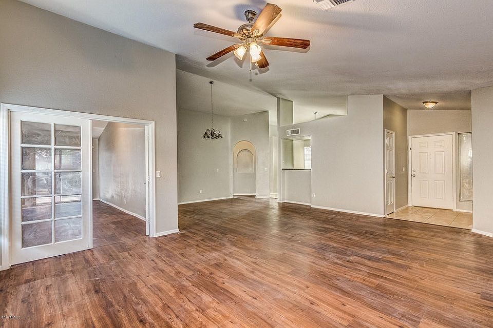 831 W Sierra Madre Ave photo 3