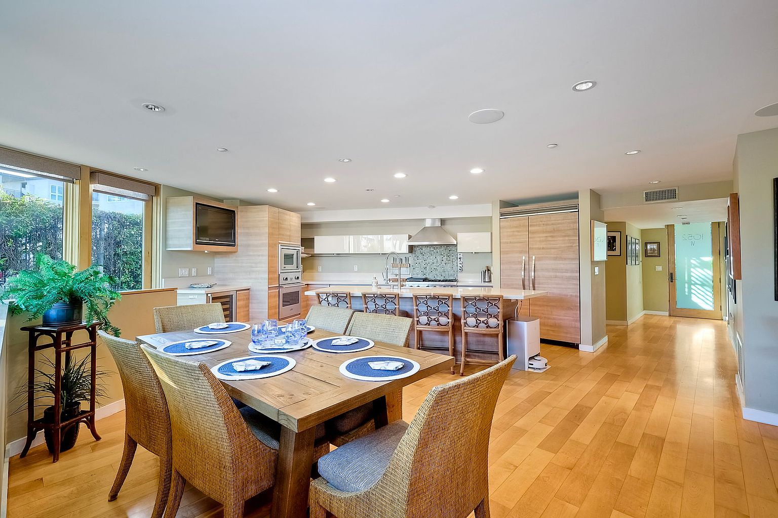 1052 Anchorage Ln photo 5