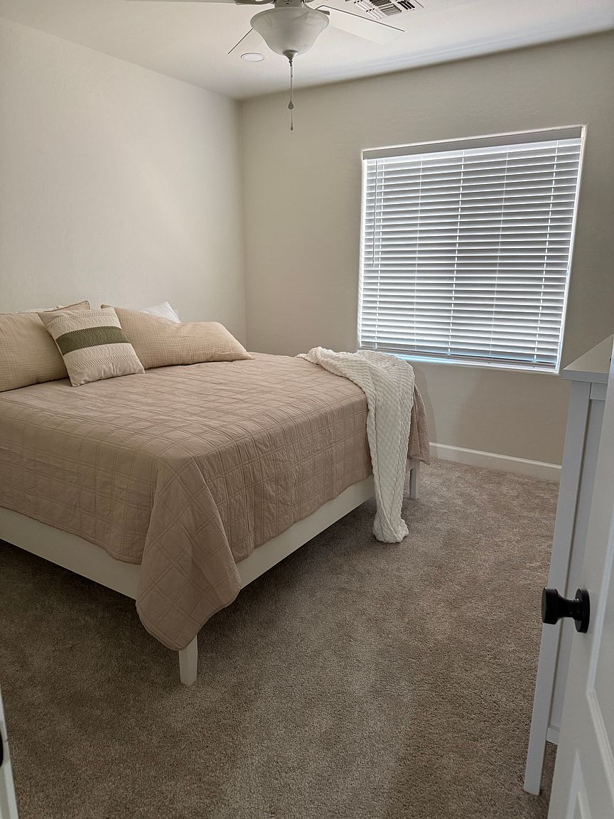 344 W Leah Ave photo 3