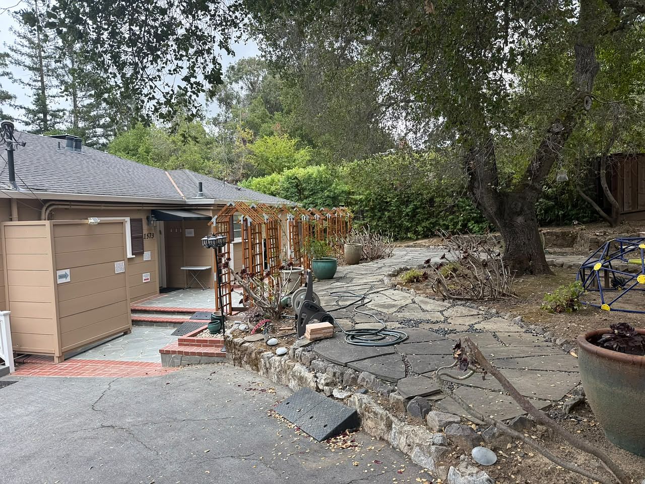 1573 Edgewood Rd