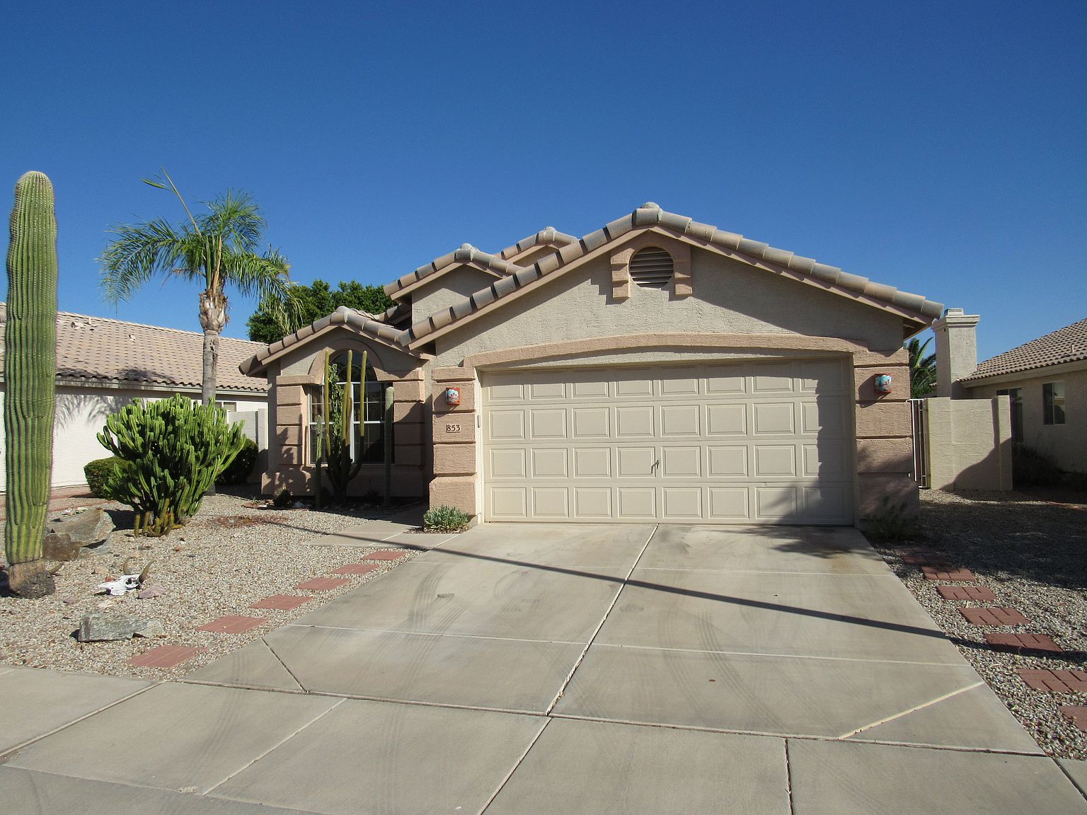 853 E Constitution Dr Chandler, AZ 85225 photo 2