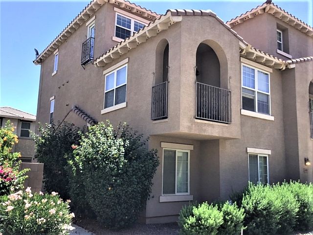 894 S Annie Ln Gilbert, AZ 85296 photo 2
