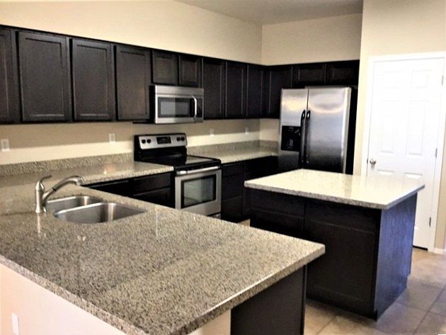 894 S Annie Ln Gilbert, AZ 85296 photo 4