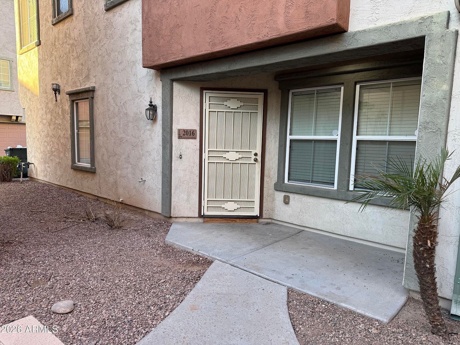 2016 N 78th Glen Phoenix, AZ 85035 photo 3