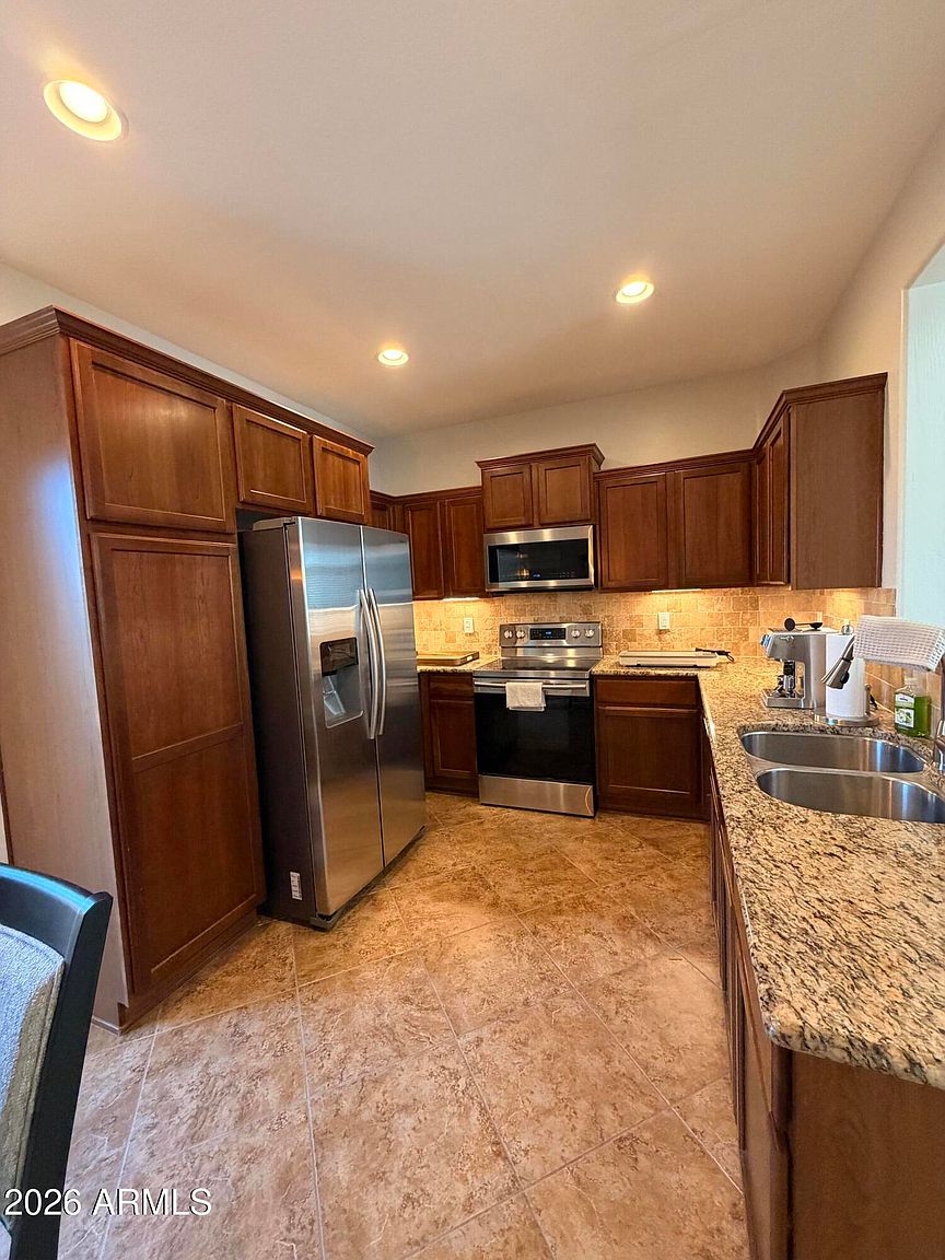 26733 N 53rd Ln photo 3