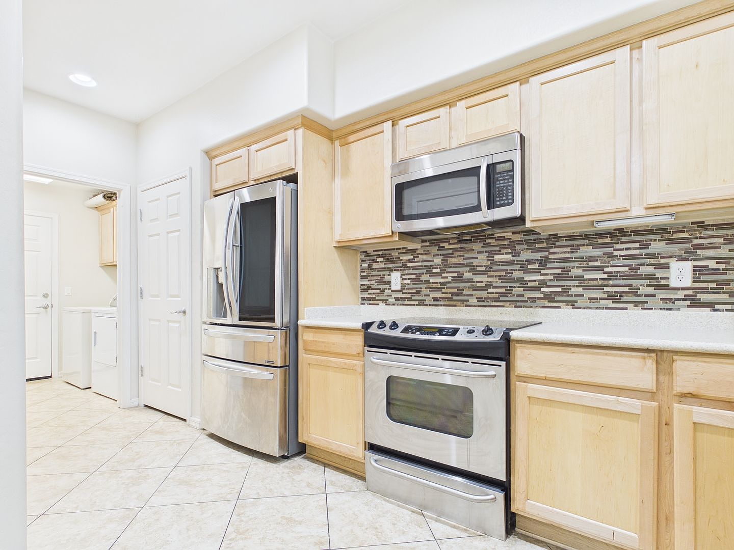 2130 W Hunter Ct Phoenix, AZ 85085 photo 3