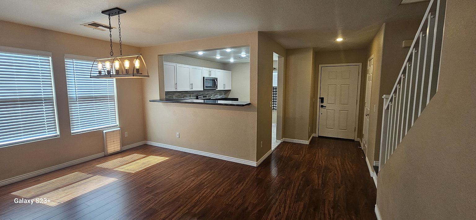 21147 E Avenida Del Valle photo 3