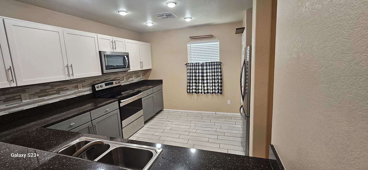 21147 E Avenida Del Valle photo 5