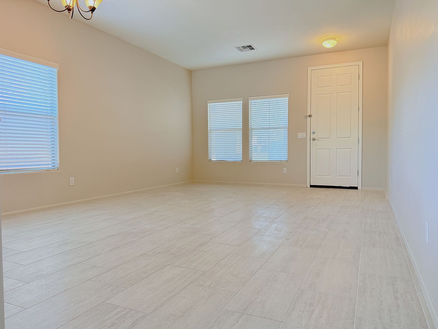 1128 S Olympic Dr photo 2