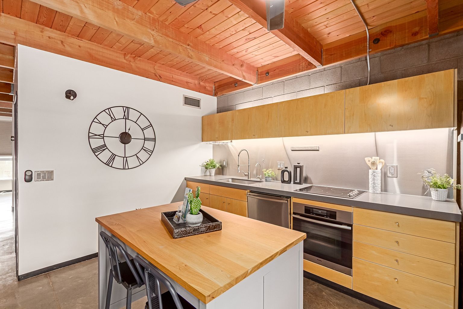 727 E Portland St Phoenix, AZ 85006 photo 4