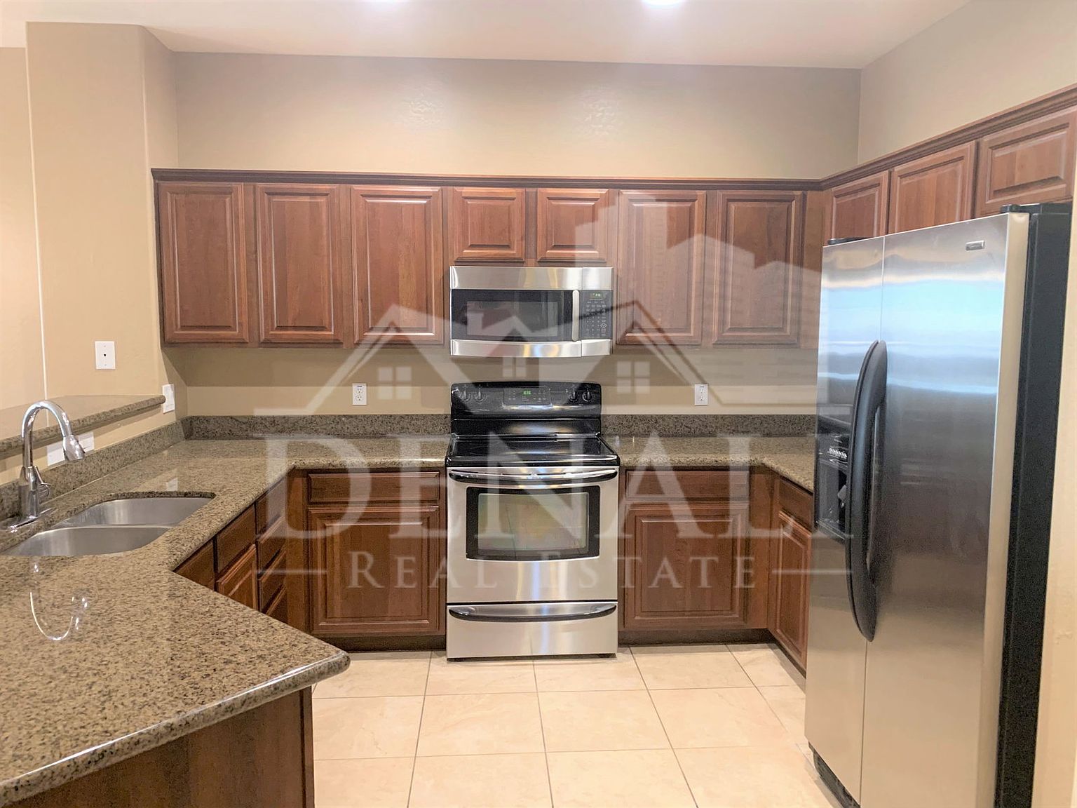 7726 E BASELINE Road photo 4