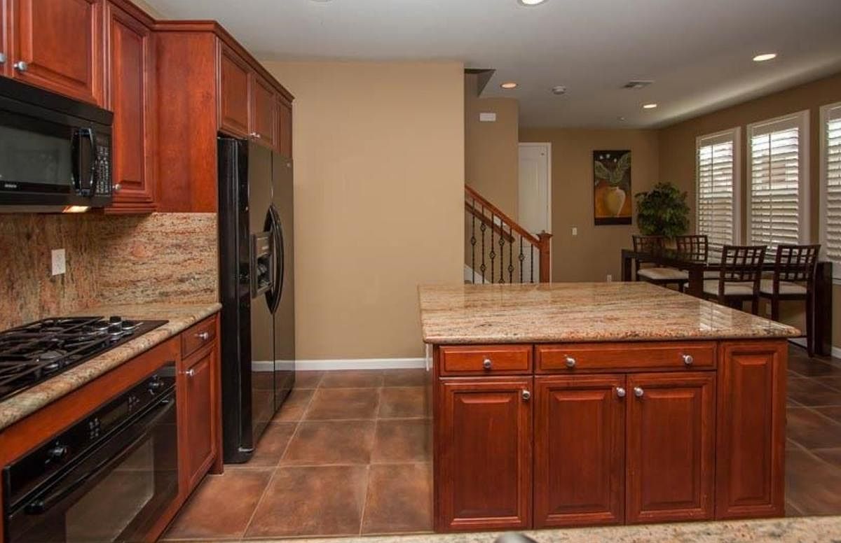 3601 Rocking Horse Ct photo 4
