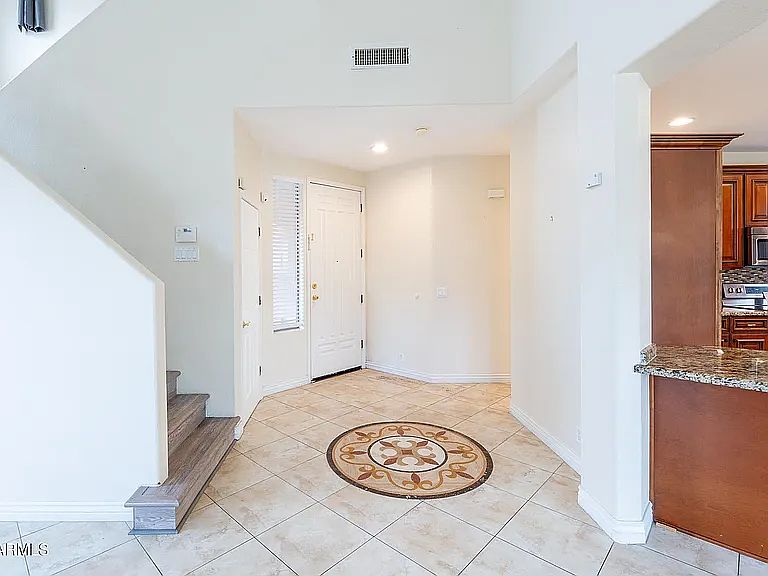 231 N Nash Way photo 2