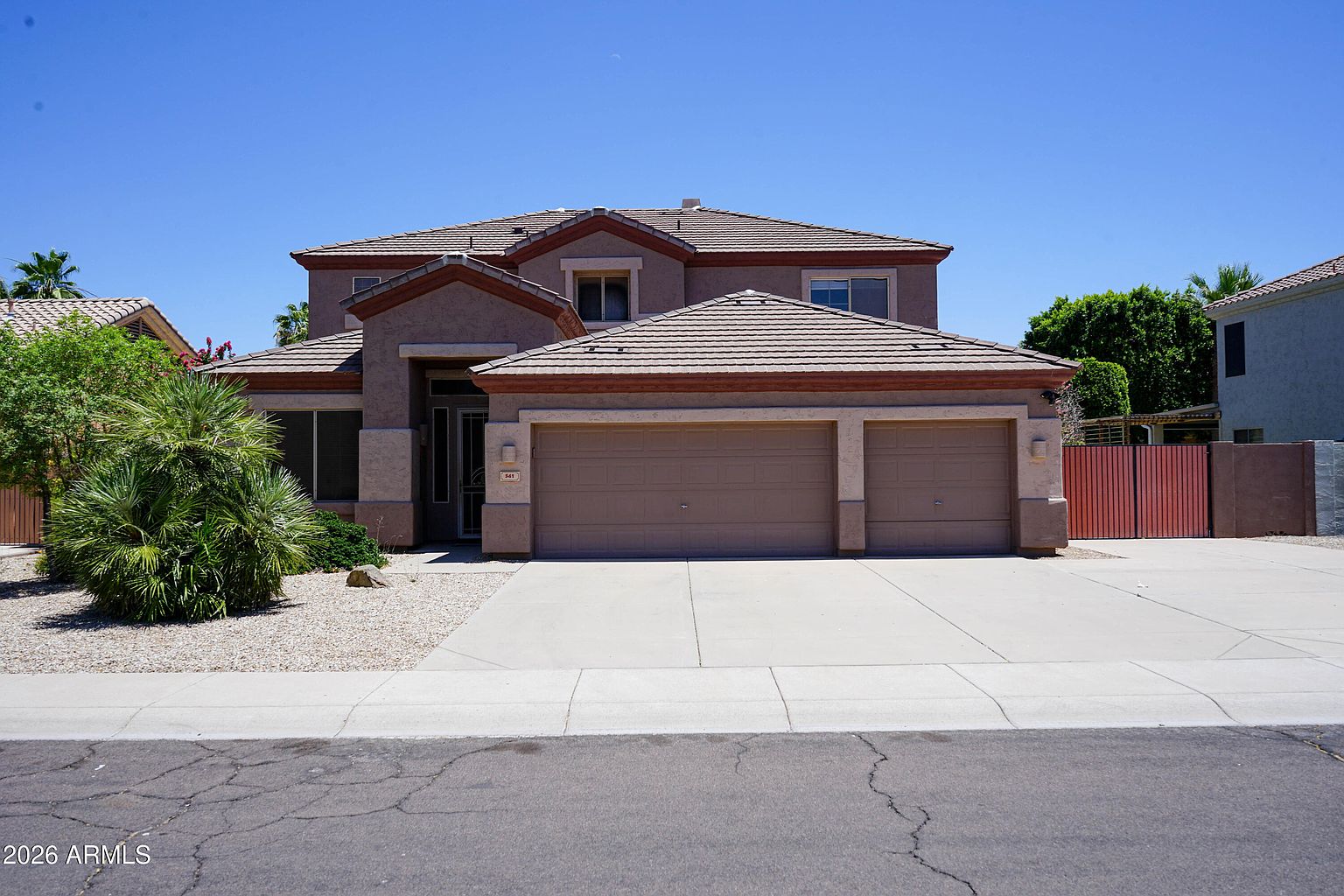 541 N Danielson Way Chandler, AZ 85225 photo 2