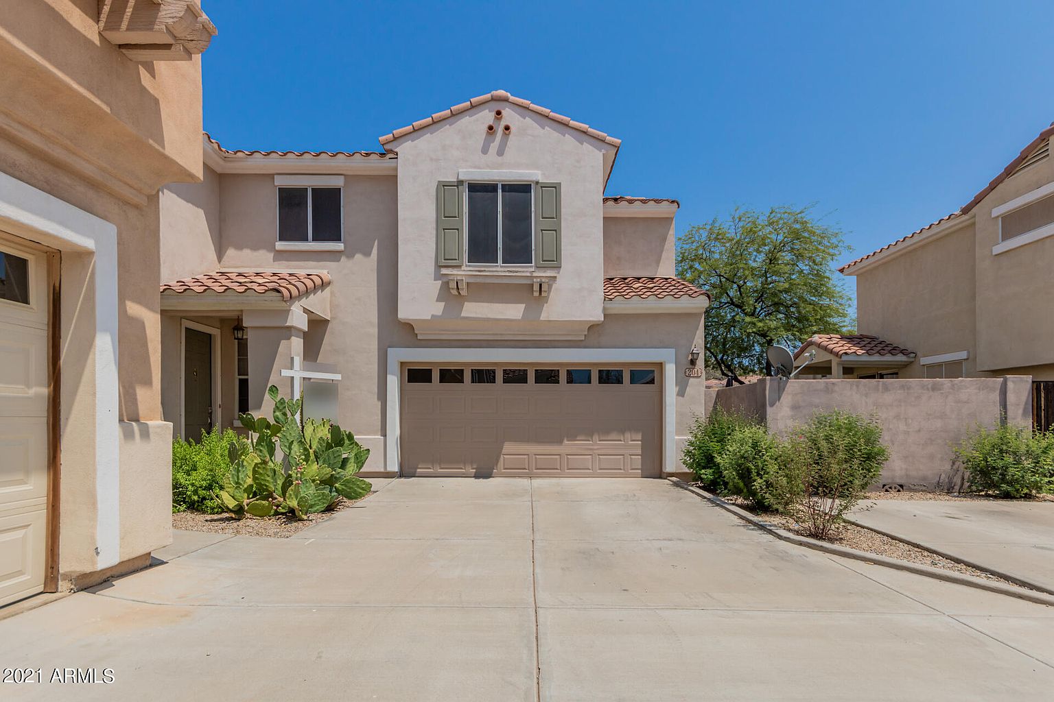 204 W Mountain Sage Dr Phoenix, AZ 85045 photo 2