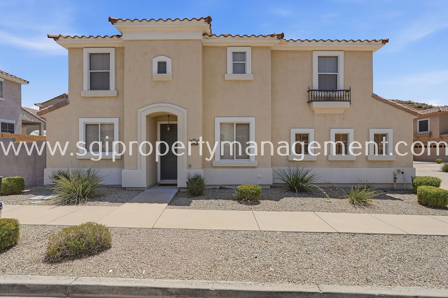 115 W Mountain Sage Dr Phoenix, AZ 85045 photo 2