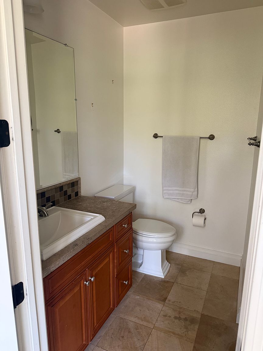 6241 Crescent Park W photo 2