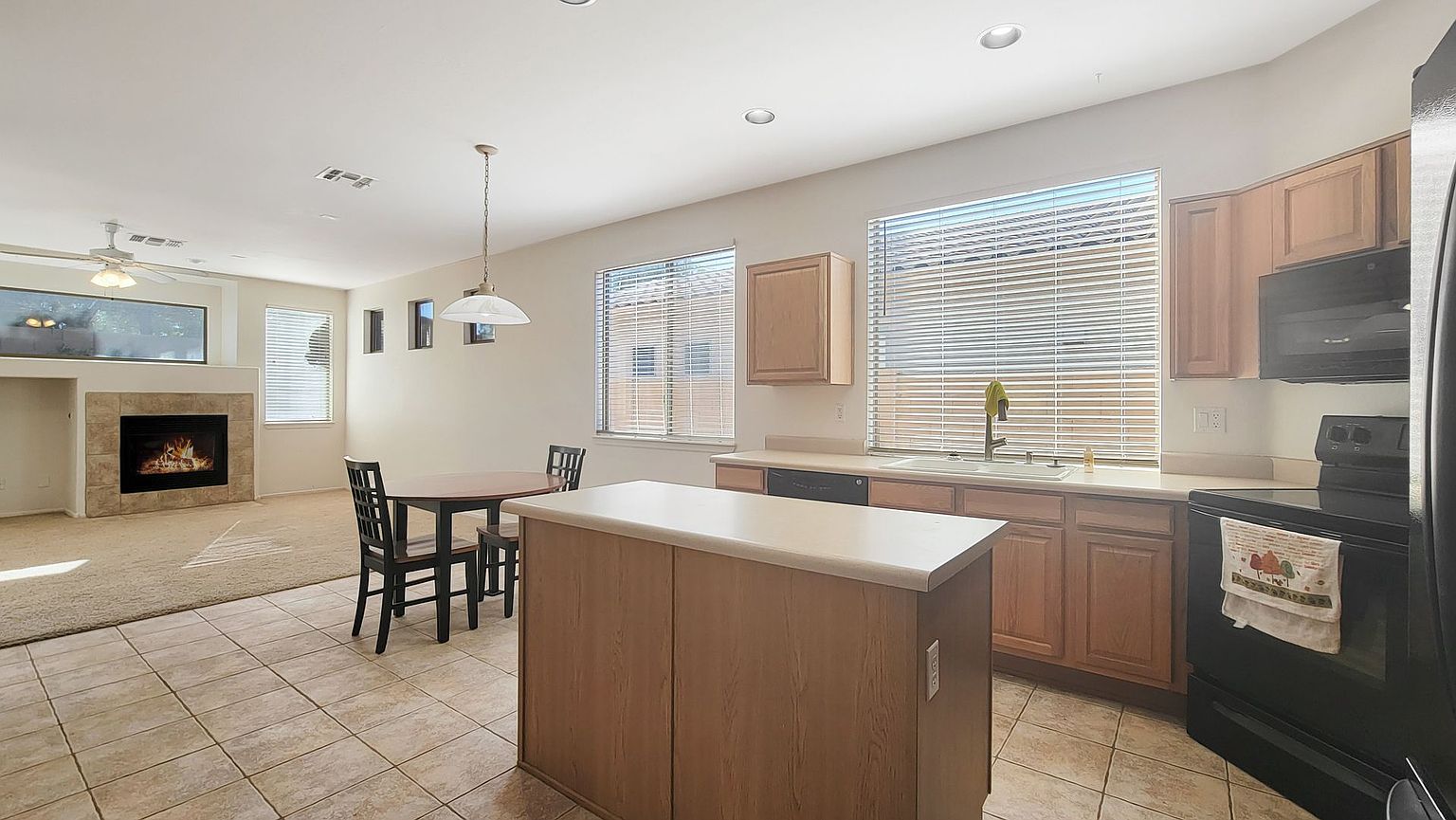 18651 W Sunrise Dr Goodyear, AZ 85338 photo 3