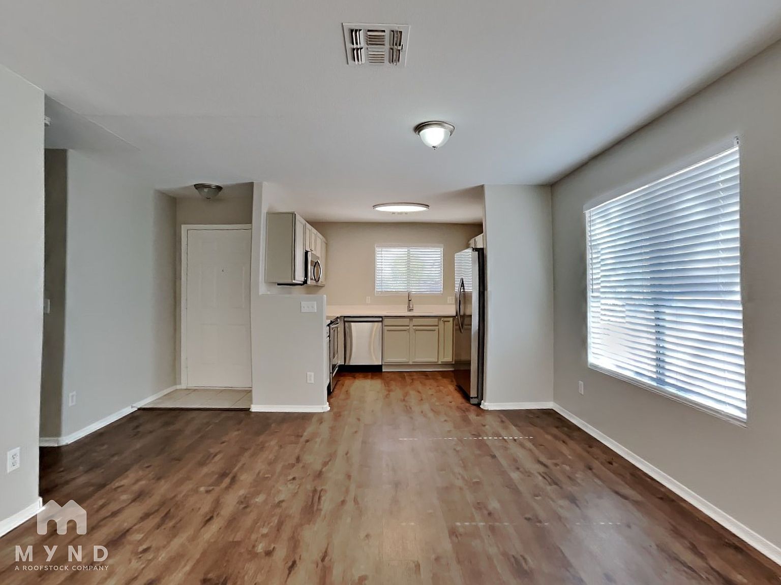 16025 W Lilac St photo 5
