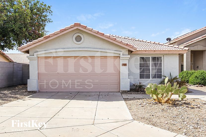 15615 W Watkins St Goodyear, AZ 85338 photo 2