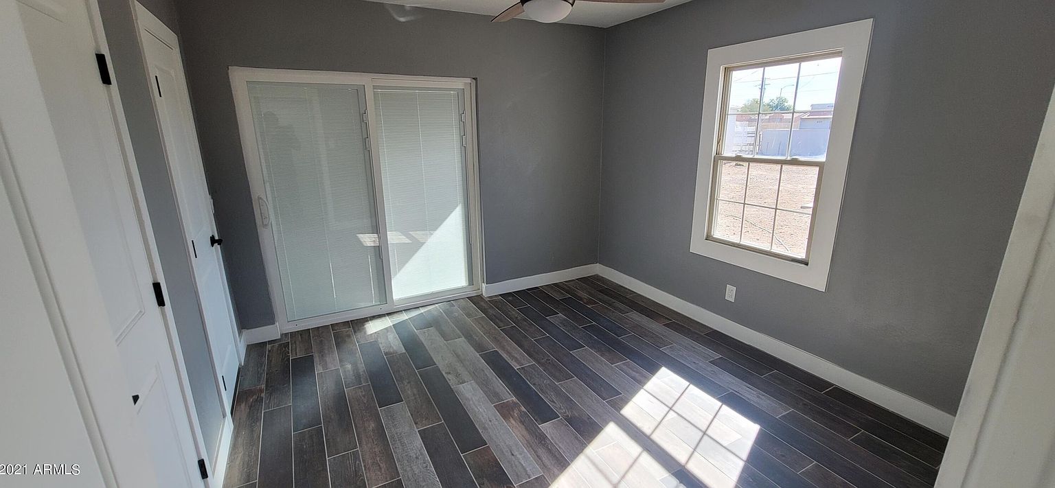 105 N Los Robles Dr Goodyear, AZ 85338 photo 2