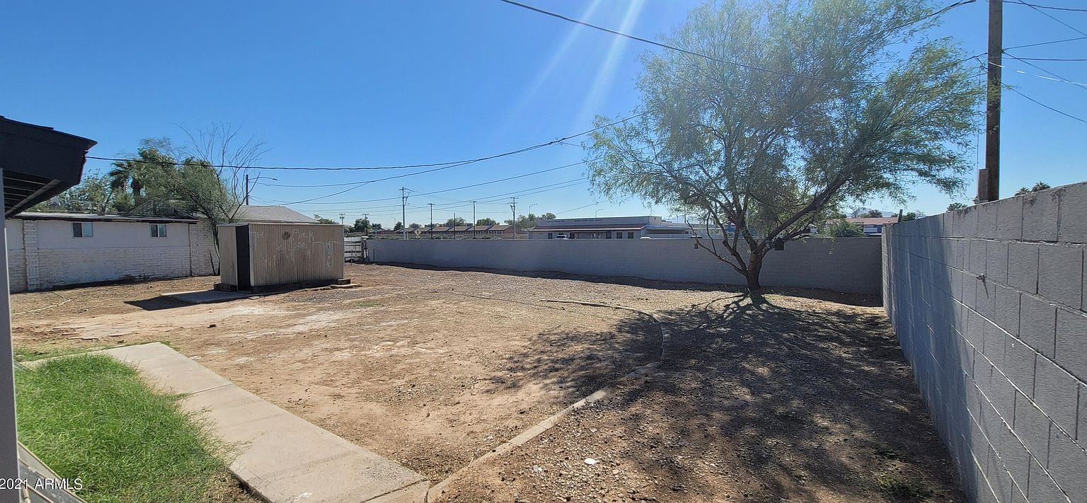 105 N Los Robles Dr Goodyear, AZ 85338 photo 3