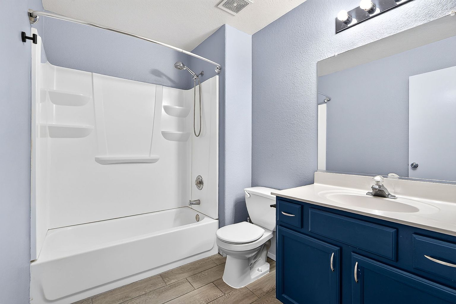 15542 N 136th Ln photo 3