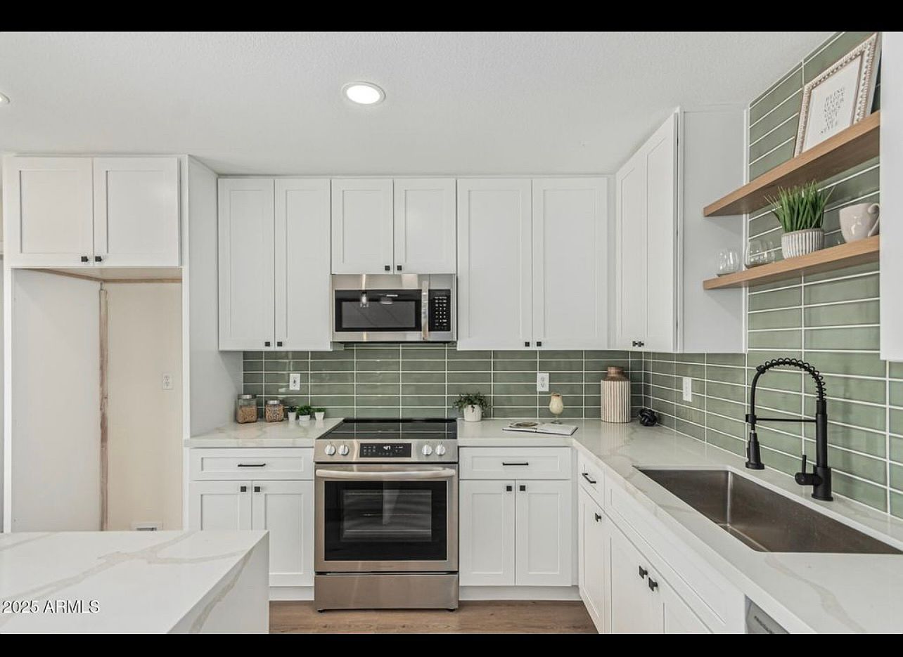 13862 W Fargo Dr photo 2