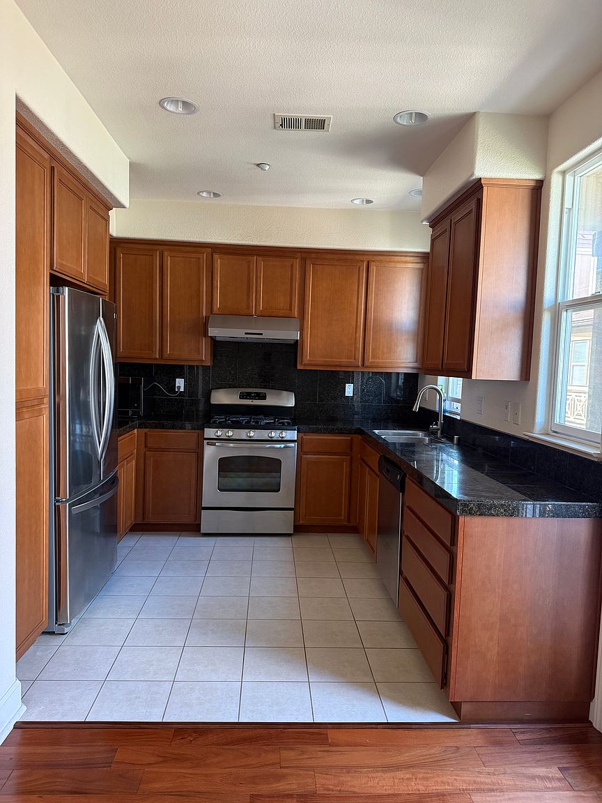 1266 Water Lily Way photo 5