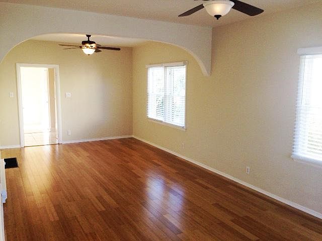 17 Glenn St photo 2