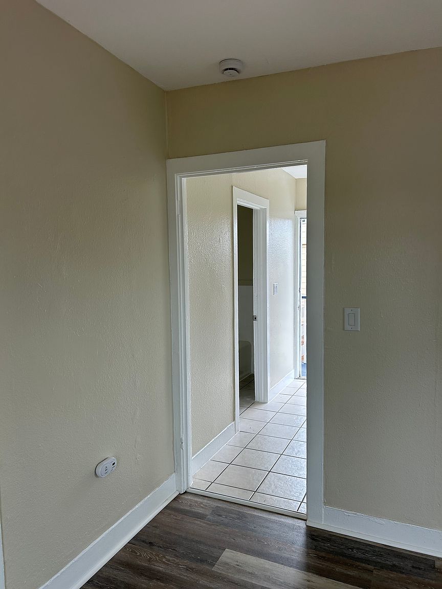 1135 Florida St photo 4